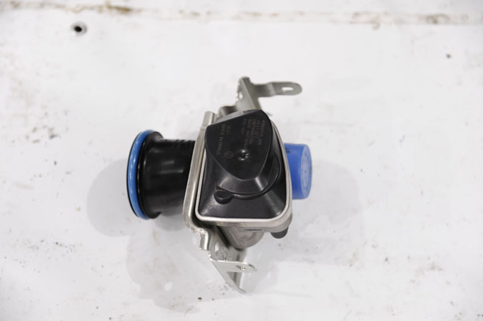 R 9 ÇIKMA YEDEK PARÇA 1 6 DACCA LOGAN GAZ KELEBEYİ